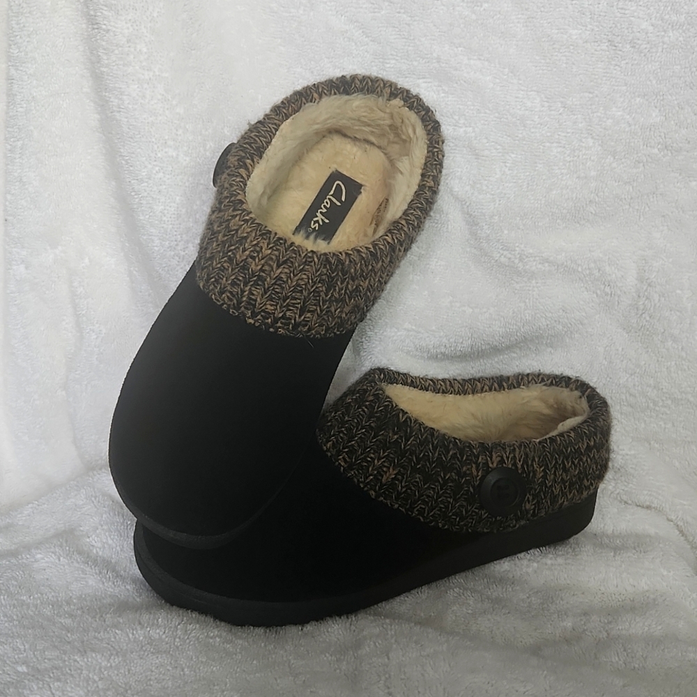 Clark's suede slip on slippers black sz 8